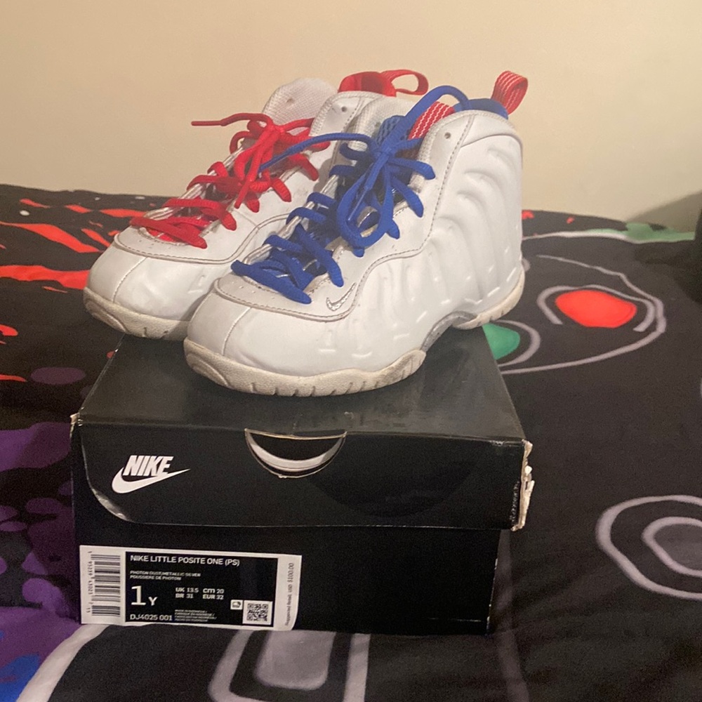 Lightly used Nike Little Posite One sneakers